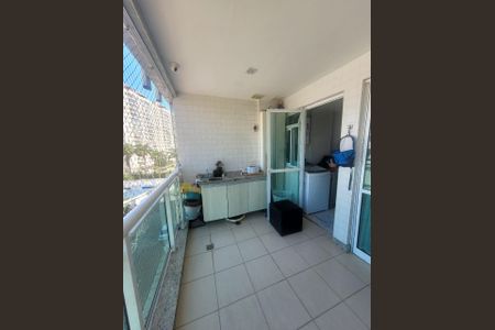 Apartamento à venda com 78m², 3 quartos e 1 vaga Apartamento à venda com 78m², 3 quartos e 1 vagaVaranda