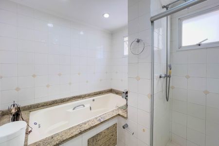 Apartamento à venda com 101m², 1 quarto e 2 vagasBanheiro do quarto