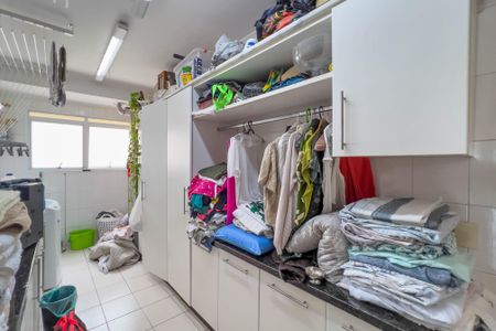 Apartamento à venda com 101m², 1 quarto e 2 vagasCozinha e área de serviço 