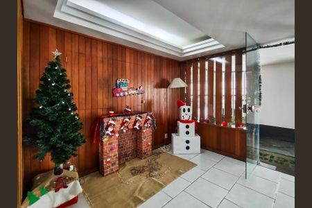 Apartamento à venda com 77m², 3 quartos e 1 vaga Apartamento à venda com 77m², 3 quartos e 1 vagaFachada e portaria