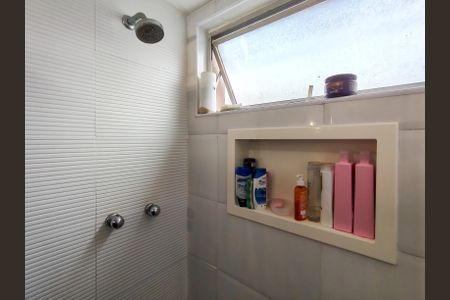 Apartamento à venda com 77m², 3 quartos e 1 vaga Apartamento à venda com 77m², 3 quartos e 1 vagaBanheiro da Suíte