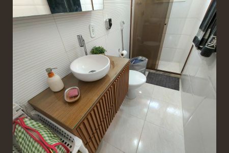 Apartamento à venda com 77m², 3 quartos e 1 vaga Apartamento à venda com 77m², 3 quartos e 1 vagaBanheiro da Suíte