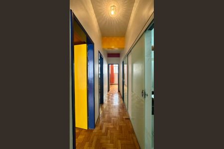 Apartamento à venda com 100m², 3 quartos e sem vaga Apartamento à venda com 100m², 3 quartos e sem vagaCorredor