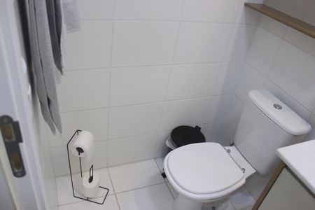 Apartamento à venda com 83m², 3 quartos e 2 vagasBanheiro social