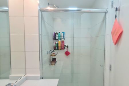 Apartamento à venda com 83m², 3 quartos e 2 vagas Apartamento à venda com 83m², 3 quartos e 2 vagasBanheiro social