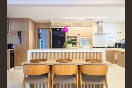 Apartamento para alugar com 159m², 3 quartos e 3 vagasCozinha