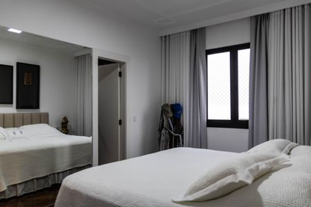 Apartamento à venda com 235m², 4 quartos e 3 vagasSuíte 1