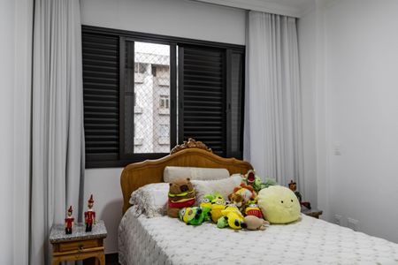 Apartamento à venda com 235m², 4 quartos e 3 vagasQuarto