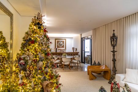 Apartamento à venda com 235m², 4 quartos e 3 vagasSala