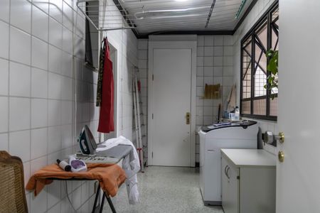 Apartamento à venda com 235m², 4 quartos e 3 vagasÁrea de Serviço