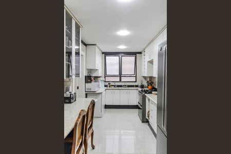 Apartamento à venda com 235m², 4 quartos e 3 vagasCozinha