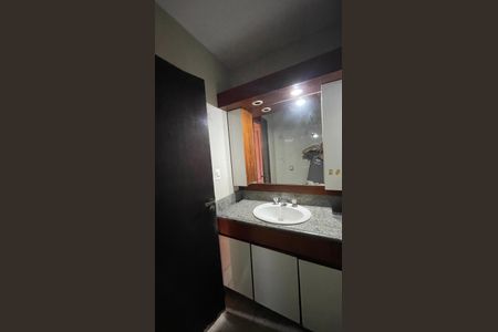 Apartamento à venda com 88m², 2 quartos e 2 vagasBanheiro da Suíte