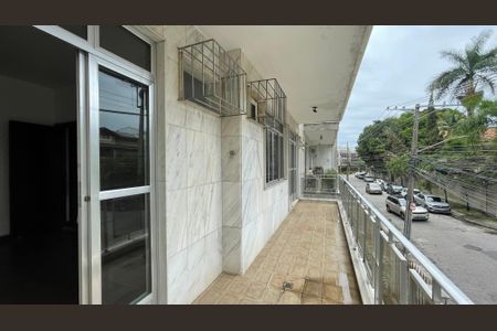 Apartamento à venda com 88m², 2 quartos e 2 vagasVaranda