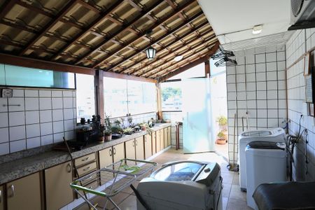 Apartamento à venda com 192m², 3 quartos e 4 vagasÁrea de Serviço