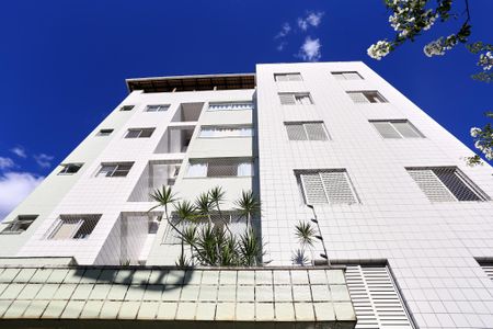 Apartamento à venda com 192m², 3 quartos e 4 vagasFachada