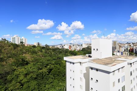 Apartamento à venda com 192m², 3 quartos e 4 vagasVista