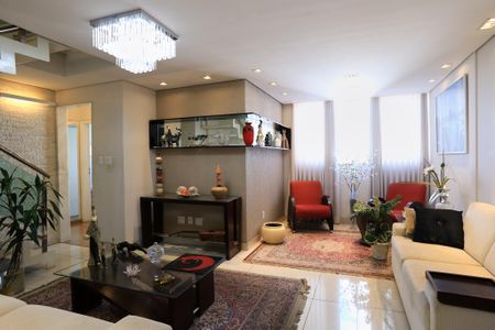 Apartamento à venda com 192m², 3 quartos e 4 vagasSala