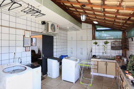 Apartamento à venda com 192m², 3 quartos e 4 vagasÁrea de Serviço