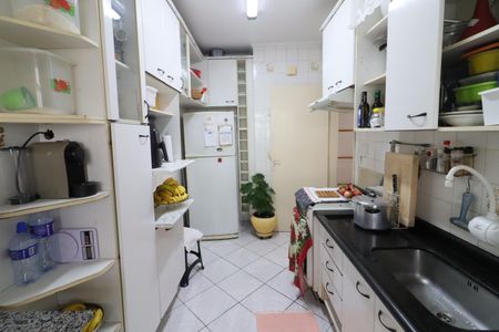 Apartamento à venda com 100m², 2 quartos e 1 vagaCozinha e Área de Serviço