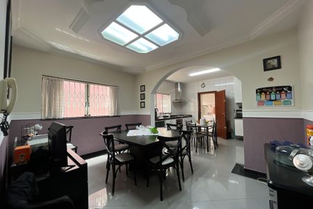 Casa à venda com 199m², 4 quartos e 4 vagasSala de Jantar