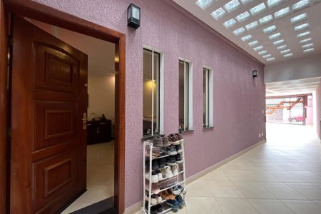 Casa à venda com 199m², 4 quartos e 4 vagasEntrada