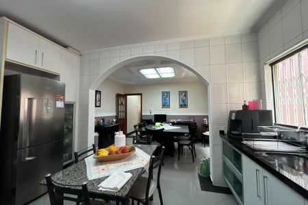 Casa à venda com 199m², 4 quartos e 4 vagasCozinha