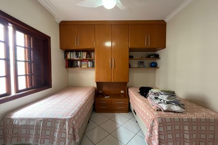 Casa à venda com 199m², 4 quartos e 4 vagasQuarto 2