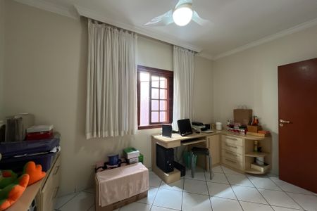 Casa à venda com 199m², 4 quartos e 4 vagasQuarto 1