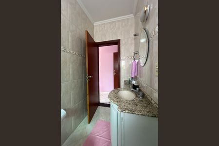 Casa à venda com 199m², 4 quartos e 4 vagasBanheiro da Suíte 2