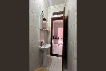 Casa à venda com 199m², 4 quartos e 4 vagasBanheiro de serviço