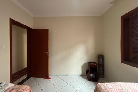 Casa à venda com 199m², 4 quartos e 4 vagasQuarto 2