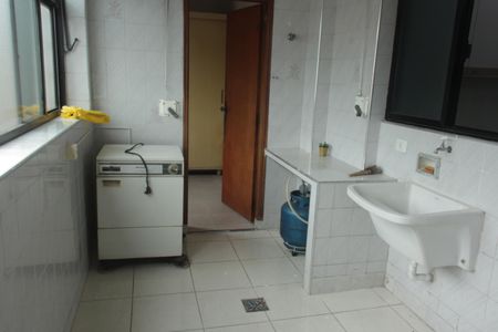 Apartamento para alugar com 285m², 3 quartos e 1 vagaÁrea de Serviço