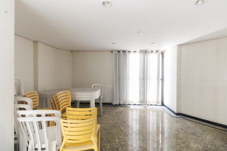 Apartamento à venda com 73m², 3 quartos e 1 vagaCondomínio - Salão de Festas 