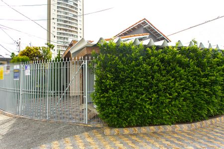 Casa para alugar com 178m², 2 quartos e 2 vagasFachada