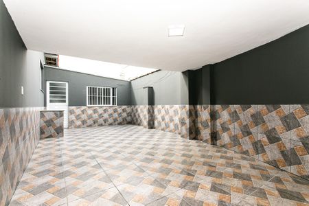 Casa para alugar com 178m², 2 quartos e 2 vagasQuintal / Garagem