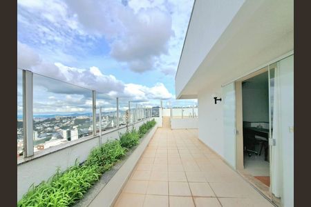 Apartamento para alugar com 230m², 4 quartos e 4 vagas