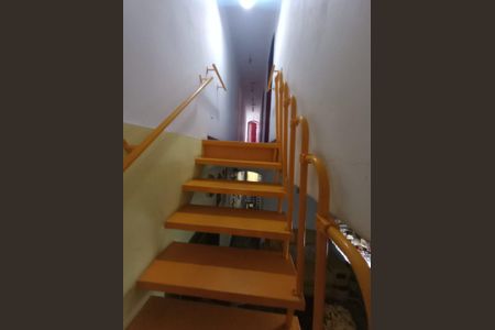 Foto 01 de casa à venda com 4 quartos, 200m² em Jardim Helena, Taboão da Serra