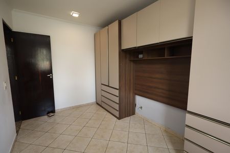 Casa de condomínio à venda com 115m², 3 quartos e 2 vagasQuarto 3
