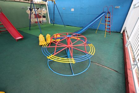 Casa de condomínio à venda com 115m², 3 quartos e 2 vagasÁrea comum - Playground