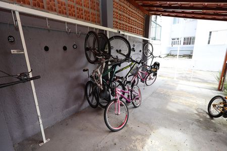 Casa de condomínio à venda com 115m², 3 quartos e 2 vagasBicicletario