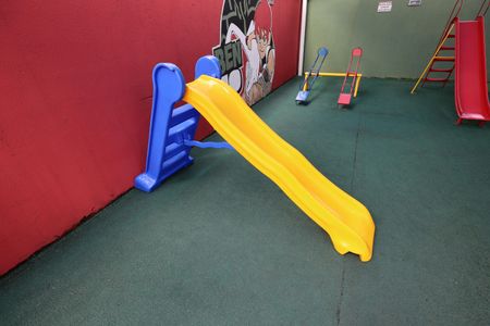 Casa de condomínio à venda com 115m², 3 quartos e 2 vagasÁrea comum - Playground