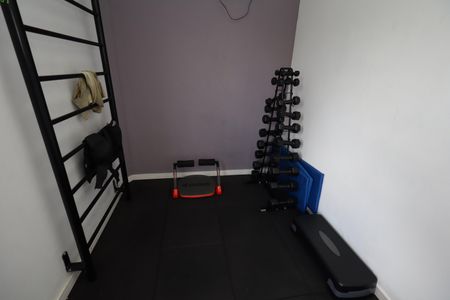 Casa de condomínio à venda com 115m², 3 quartos e 2 vagasAcademia