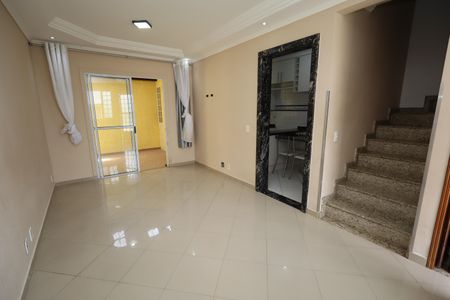 Sala de TV de casa de condomínio à venda com 3 quartos, 115m² em Vila Metalúrgica, Santo André