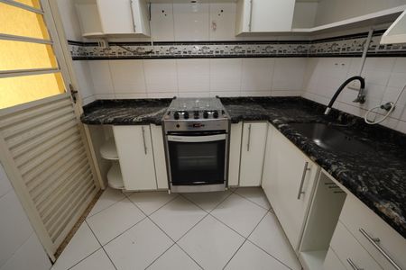 Casa de condomínio à venda com 115m², 3 quartos e 2 vagasCozinha