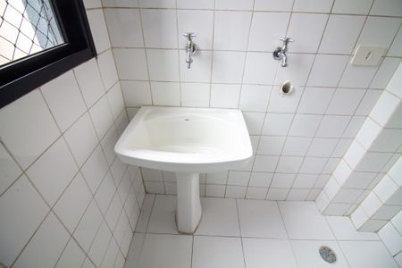 Apartamento à venda com 65m², 2 quartos e 1 vagaÁrea de Serviço