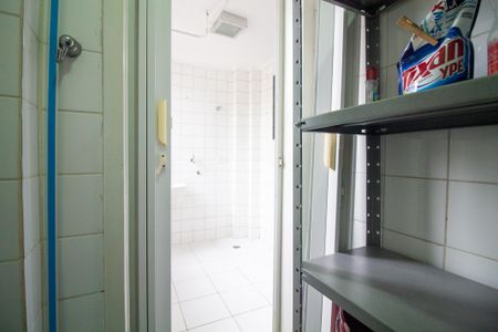 Apartamento à venda com 65m², 2 quartos e 1 vagaBanheiro de Serviço