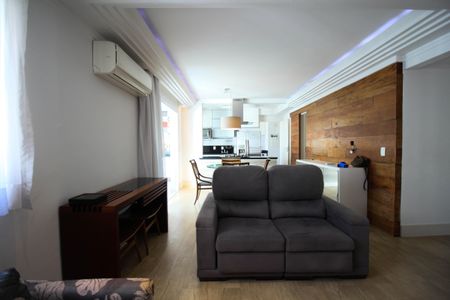 Apartamento para alugar com 84m², 2 quartos e 1 vagaSala