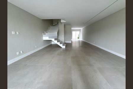 Casa à venda com 3 quartos, 260m² em Barra da Tijuca, Rio de Janeiro