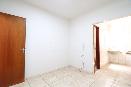 Sala/Quarto de kitnet/studio para alugar com 1 quarto, 18m² em Martins, Uberlândia