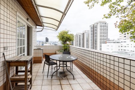 Apartamento à venda com 158m², 2 quartos e 2 vagasTerraço